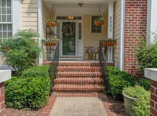 2502 Saint Pauls Sq, Raleigh, NC 27614