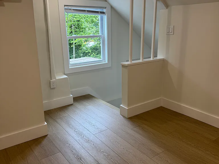 510 S State St #4 — Photo 4