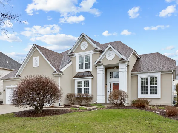 2236 Brookwood Dr, South Elgin, IL 60177