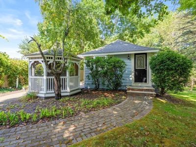 808 Main St, Concord, MA, 01742