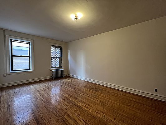 2nd image of 850 E 31st St #B1