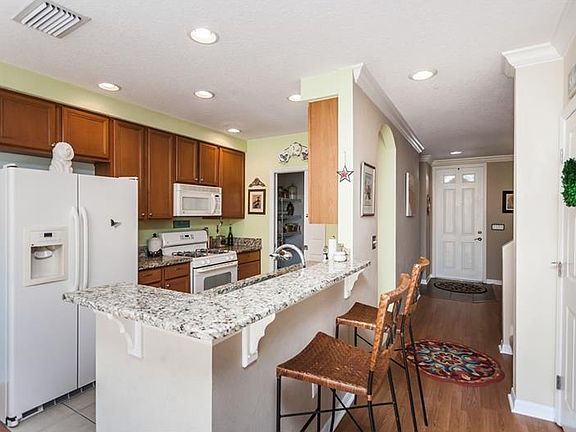 2nd image of 11546 Fountainhead Dr