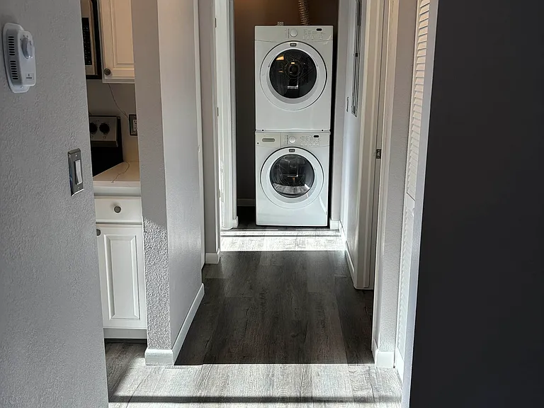 1555 Shadow Run Ct #204D — Photo 13