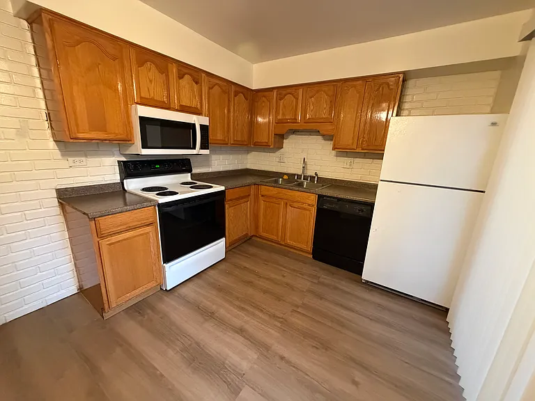 5013 Euclid Ln — Photo 4
