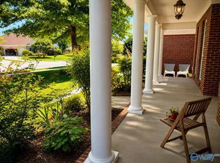 3015 Cobble Farms Dr SE, Owens Cross Roads, AL 35763