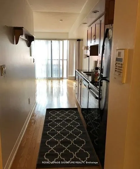 270 Wellington St W #1022 — Photo 3