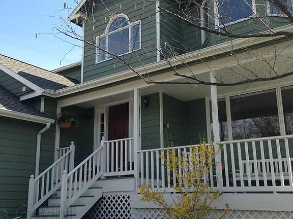 3rd image of 1 Greenbrier Ct