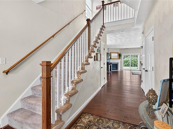 5th image of 103 Stonehurst Rd