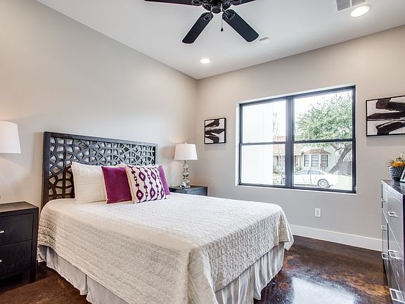 3rd image of 3141 Lubbock Ave #3141