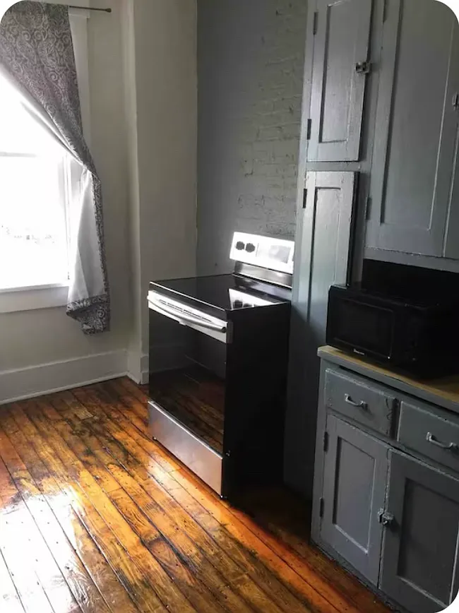 120 N Main St — Photo 2