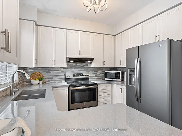 7282 Blackwood Mews — Photo 17