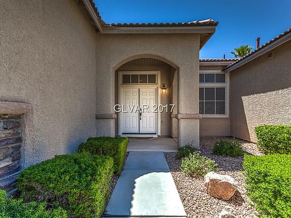 3rd image of 5065 Shadow Palm Ct