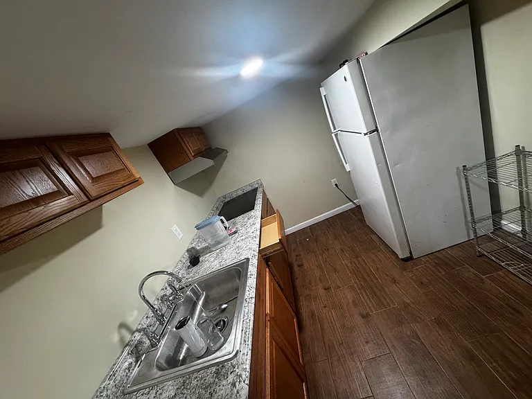 116 W End Ave #B — Photo 6