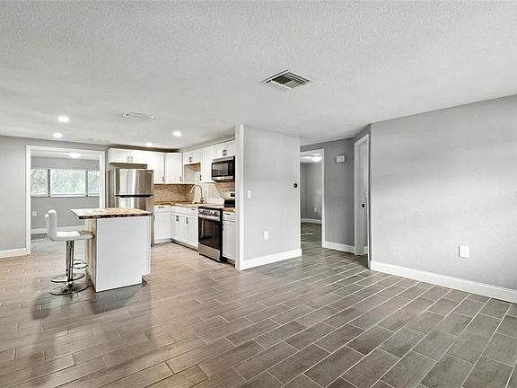 4th image of 8035 GULF WAY