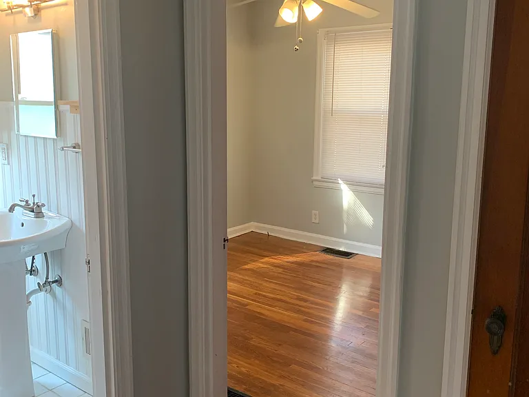 7512 Plainfield Rd — Photo 7
