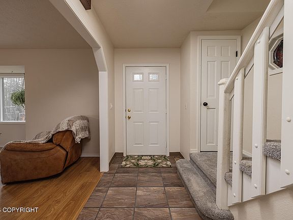 5th image of 621 E Barton Ln