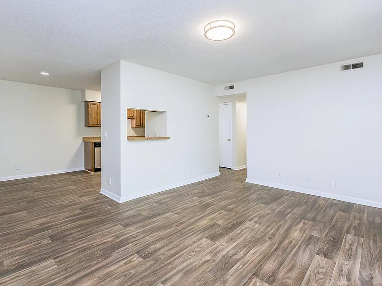 Laurel Ridge Apartments — Photo 53