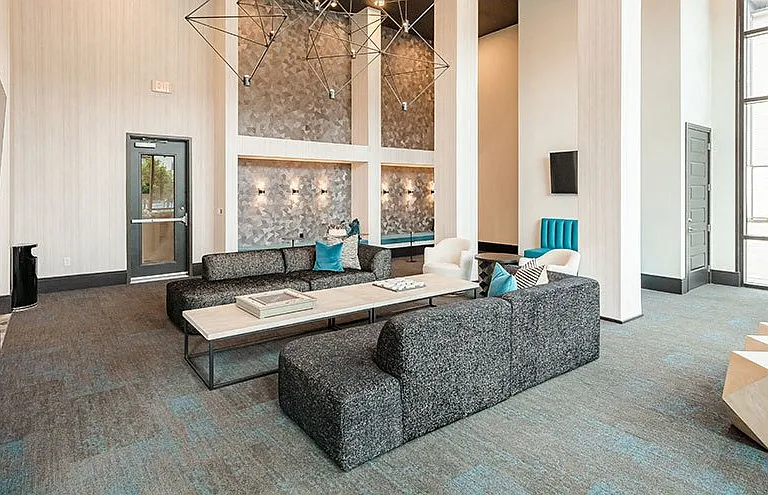 Brea Luxury Apartments — Photo 13