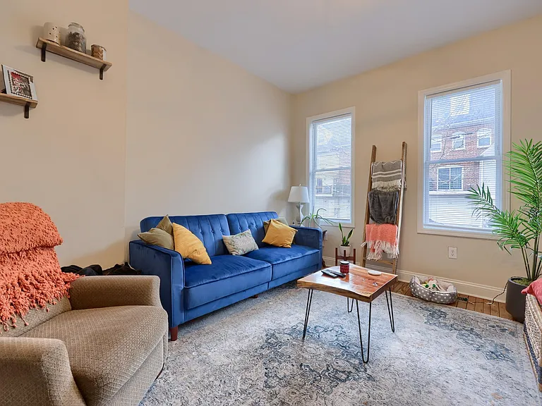 217 W Lemon St #1 — Photo 2