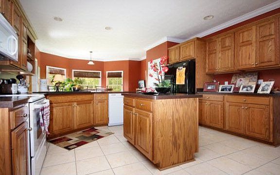 4th image of 17333 Crabtree Ct