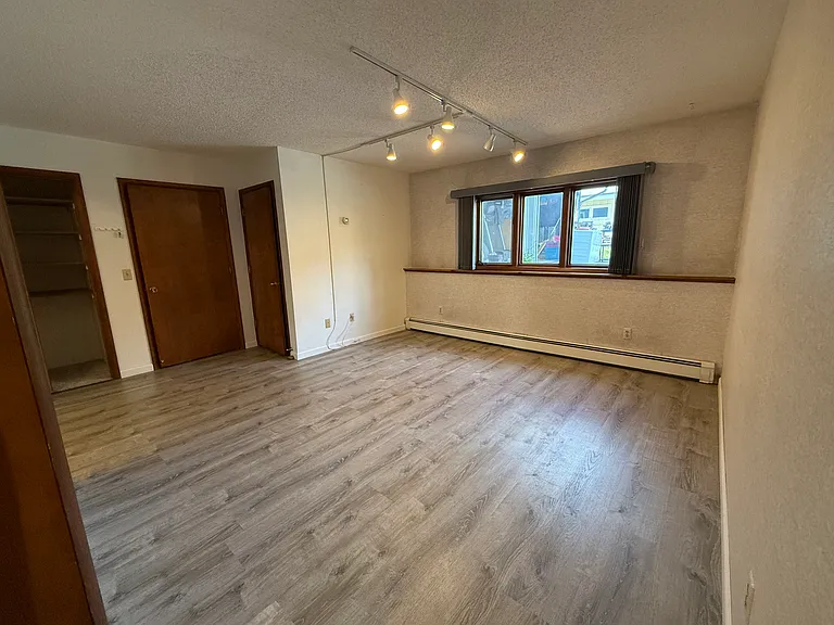 235 Glacier Ave — Photo 5