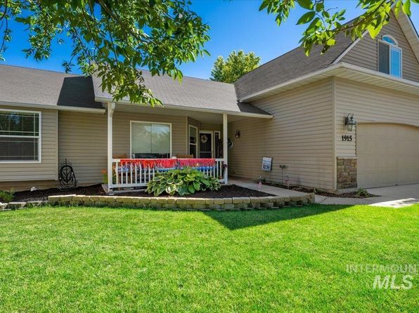 1915 W Lake Pointe Ct, Nampa, ID 83651