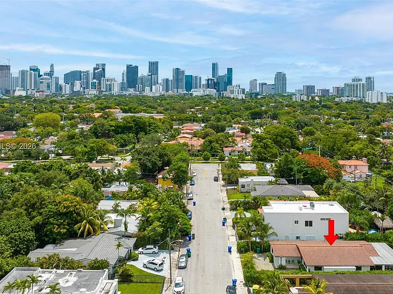 1348 SW 15th St — Photo 34