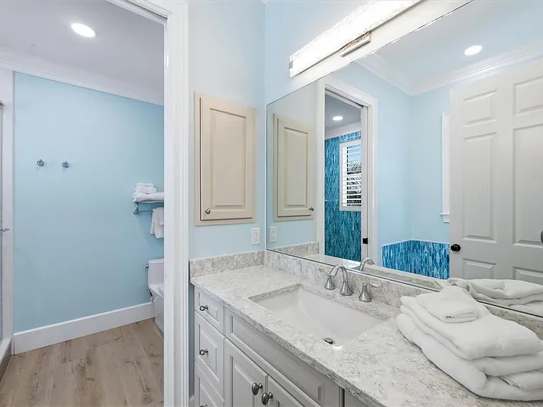 113 Aqua Ln — Photo 30