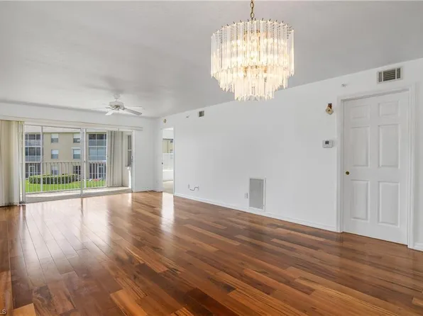 9650 Victoria LN #201B, NAPLES, FL 34109