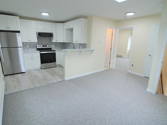2nd image of 22 Suydam Pl APT A