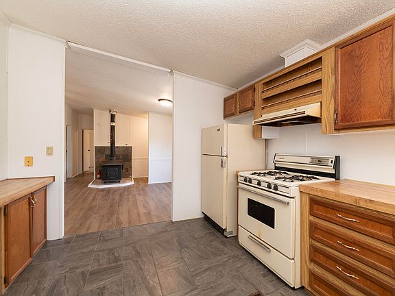 4th image of 13064 Riverside Dr