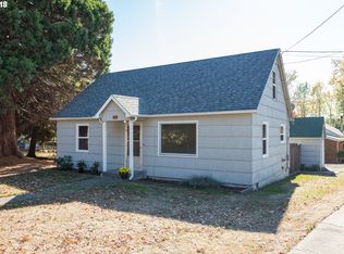 9300 SW Center St, Tigard, OR 97223