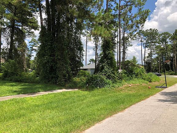 3rd image of 2590 Coachman Dr