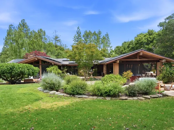 (undisclosed Address), Los Altos Hills, CA 94024