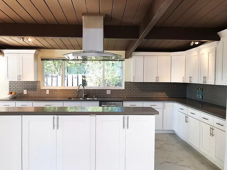 774 Gull Ave — Photo 5