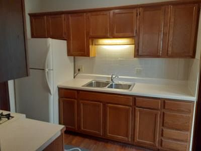 4th image of 6000 Fontana St