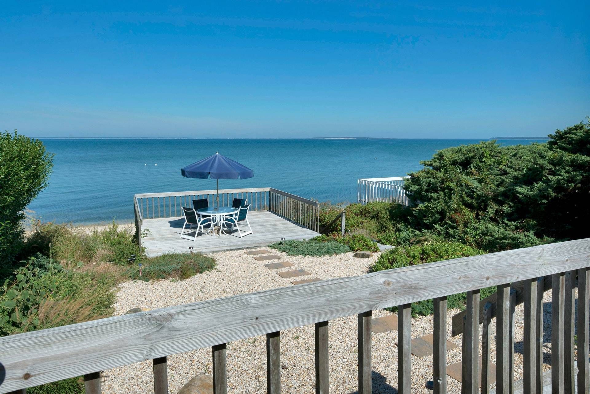 11 A Oakhurst Rd, Hampton Bays, NY 11946 Out East