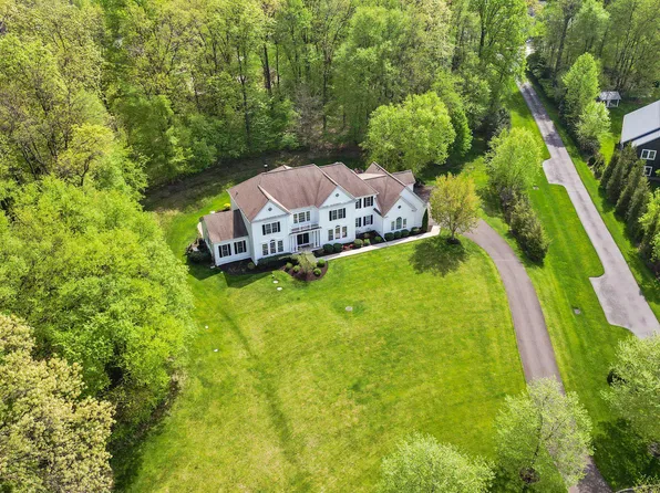 107 Meadowview Dr, Doylestown, PA 18902
