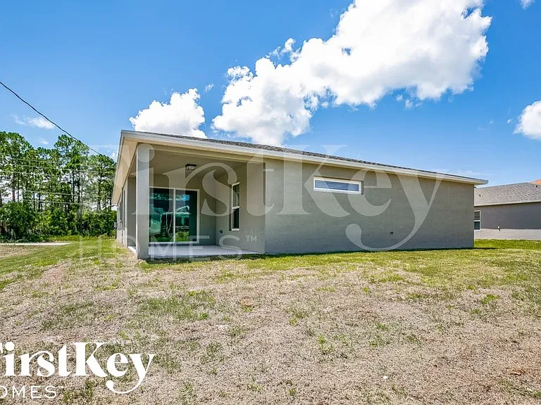 961 SW College Park Rd — Photo 13