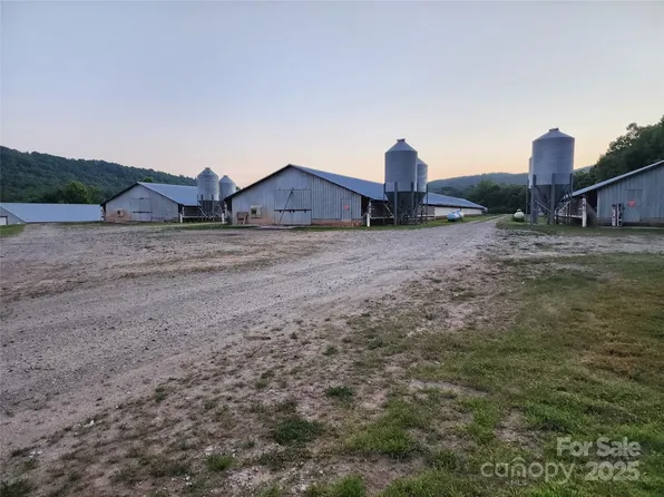 2995 Dehart Church Rd, Mc Grady, NC 28649
