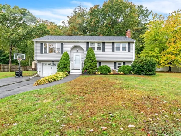 40 Ann St, Raynham, MA 02767