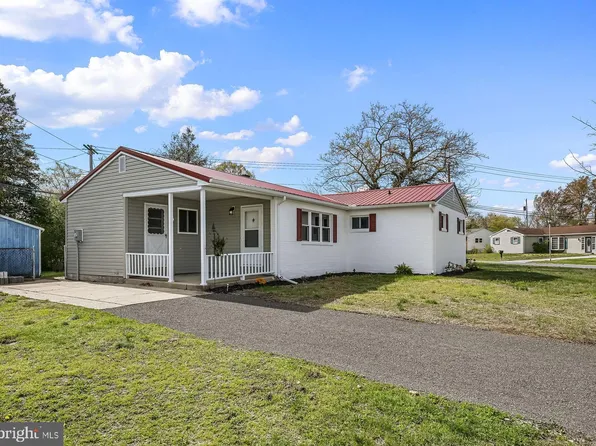 202 Gunning Bedford Dr, Dover, DE 19904