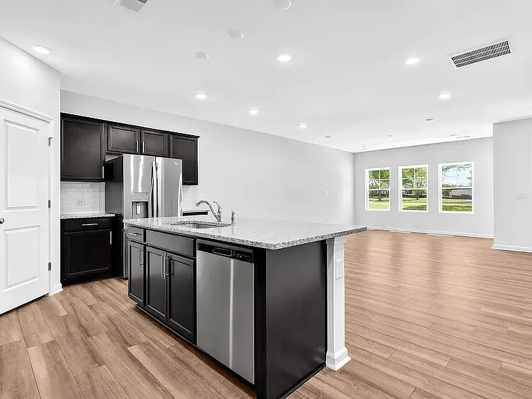 206 Redford Place Dr — Photo 3