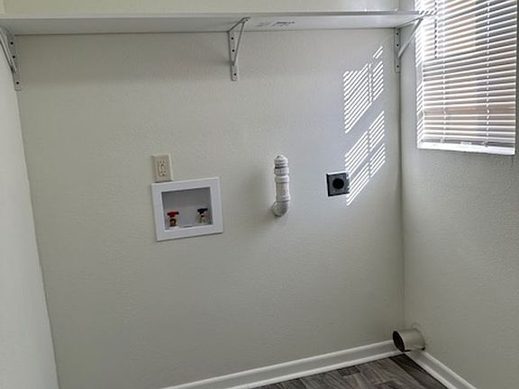 2nd image of 1713 & 1715 Oneal St #1715