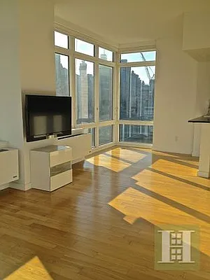 Rented by Halstead Real Estate | media 7