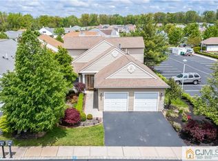 50 Vineyard Ct, Monroe Township, NJ 08831