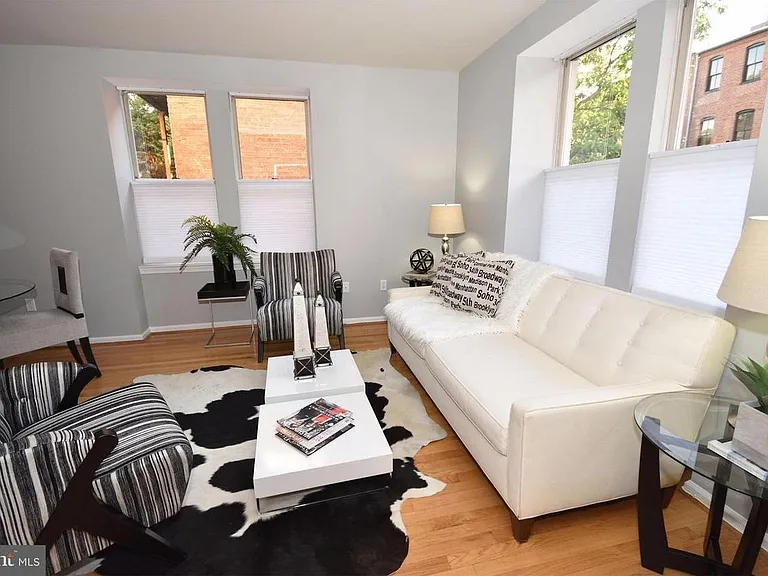 1619 R St NW #103 — Photo 7
