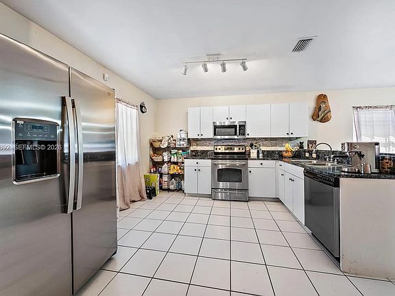 3rd image of 1303 W 6th St