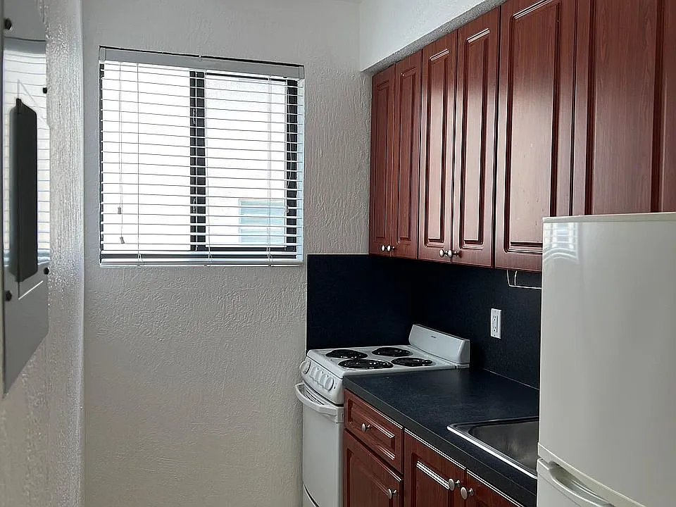 1 bed, 500 sqft, $1,695 — Photo 3