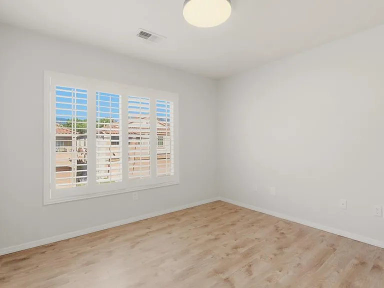 5239 Molokai Ave NE — Photo 17